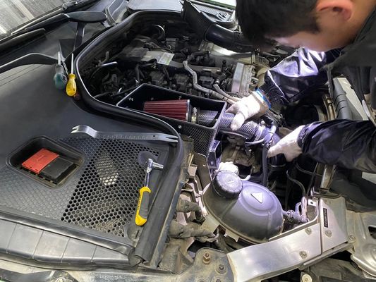 Mercedes Benz W205 Углеродные волокна Воздухозабор увеличивает воздушный поток Автомобильные двигатели